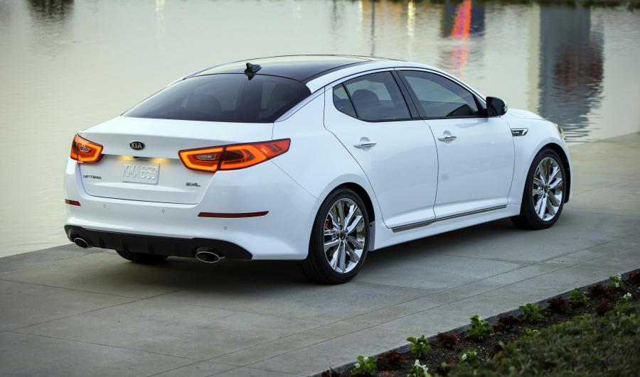  Kia Optima 2015 года  (фото 28 из 51)